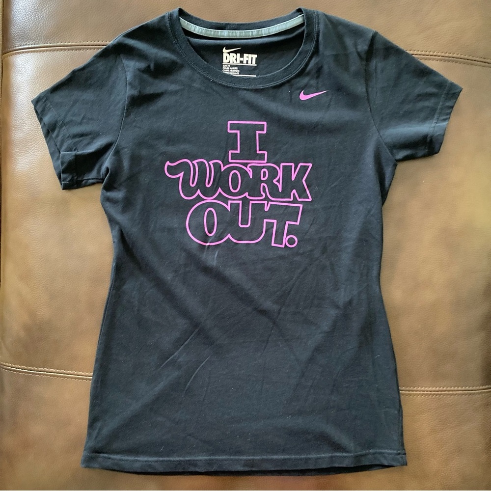 NIKE “I Work Out” Dri-Fit Slim Fit Short Sleeve T-Shirt Women’s Size M Black